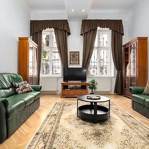 Emerald With Free Parking Apartamento Budapest
